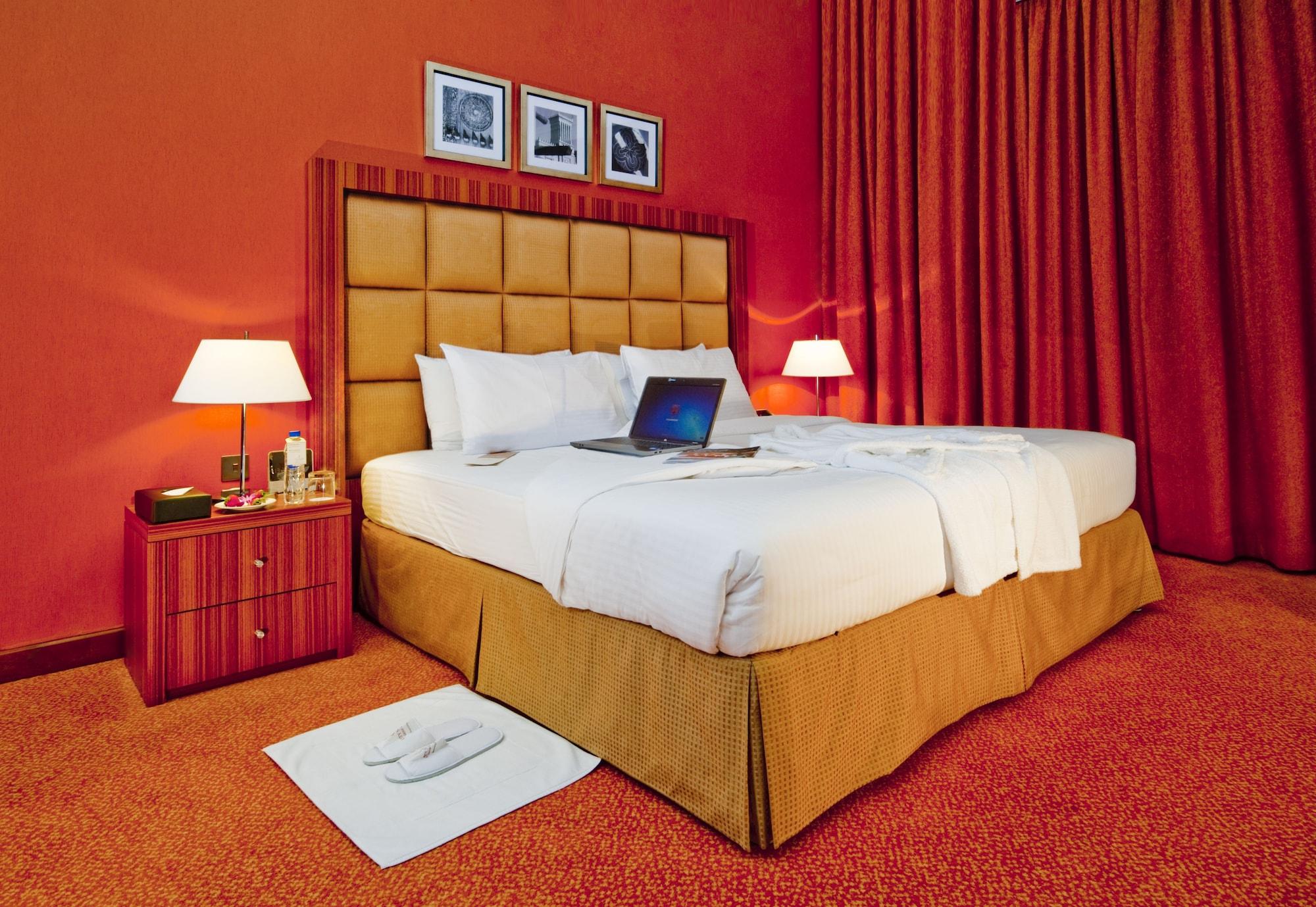 City Seasons Al Hamra Hotel Abu Dhabi Ngoại thất bức ảnh