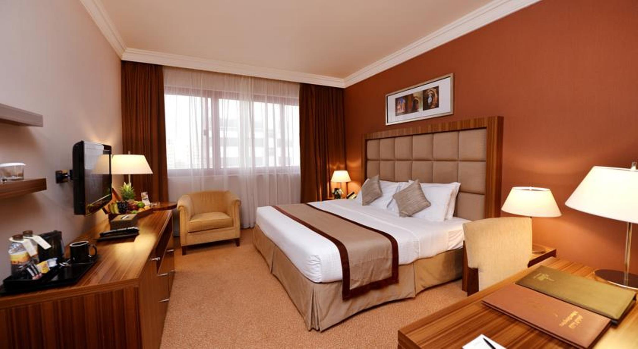 City Seasons Al Hamra Hotel Abu Dhabi Ngoại thất bức ảnh