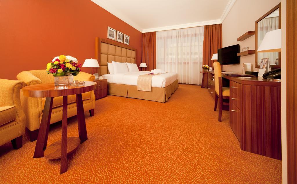 City Seasons Al Hamra Hotel Abu Dhabi Ngoại thất bức ảnh