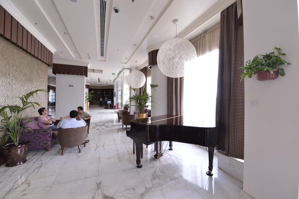 City Seasons Al Hamra Hotel Abu Dhabi Ngoại thất bức ảnh