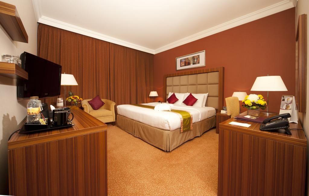 City Seasons Al Hamra Hotel Abu Dhabi Ngoại thất bức ảnh